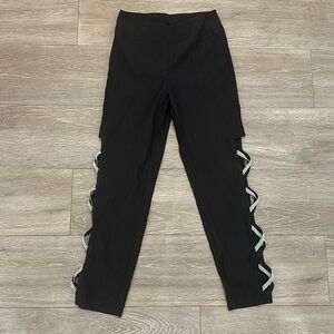 Talk of the Walk Pull-On Ankle Pant - Size 4